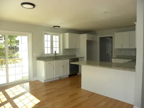 305 Karatzas Avenue Manchester NH 03104