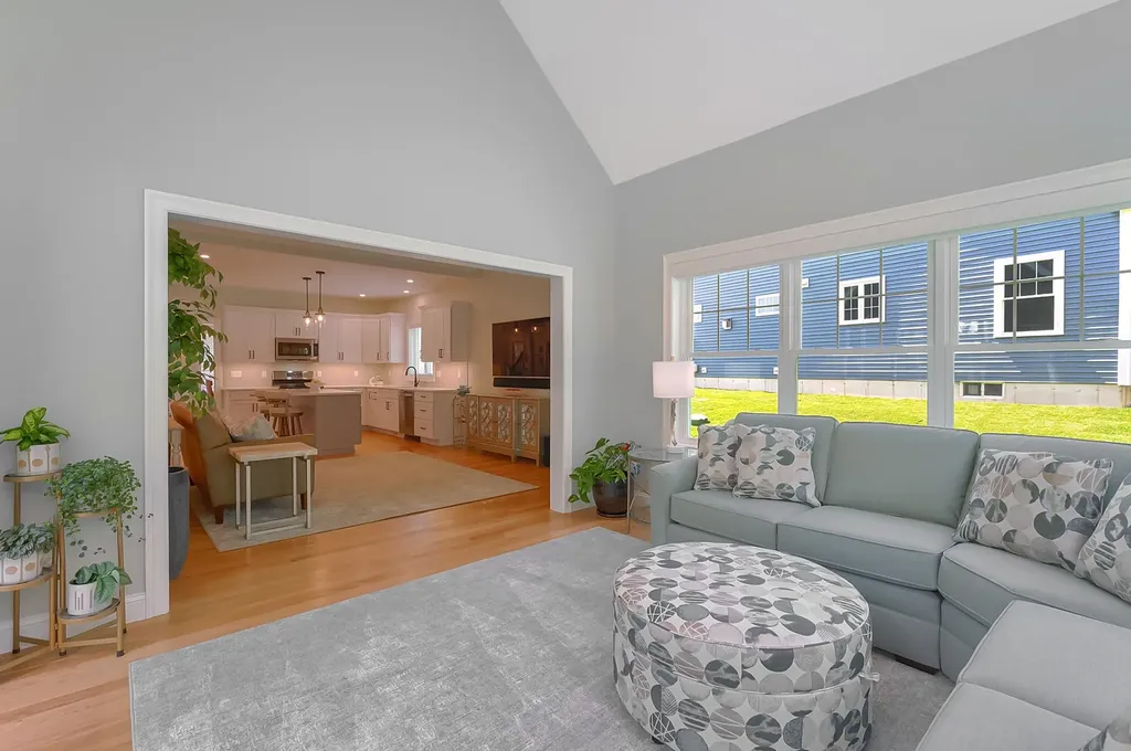 2 Midtrail Crossing Lane Windham NH 03087