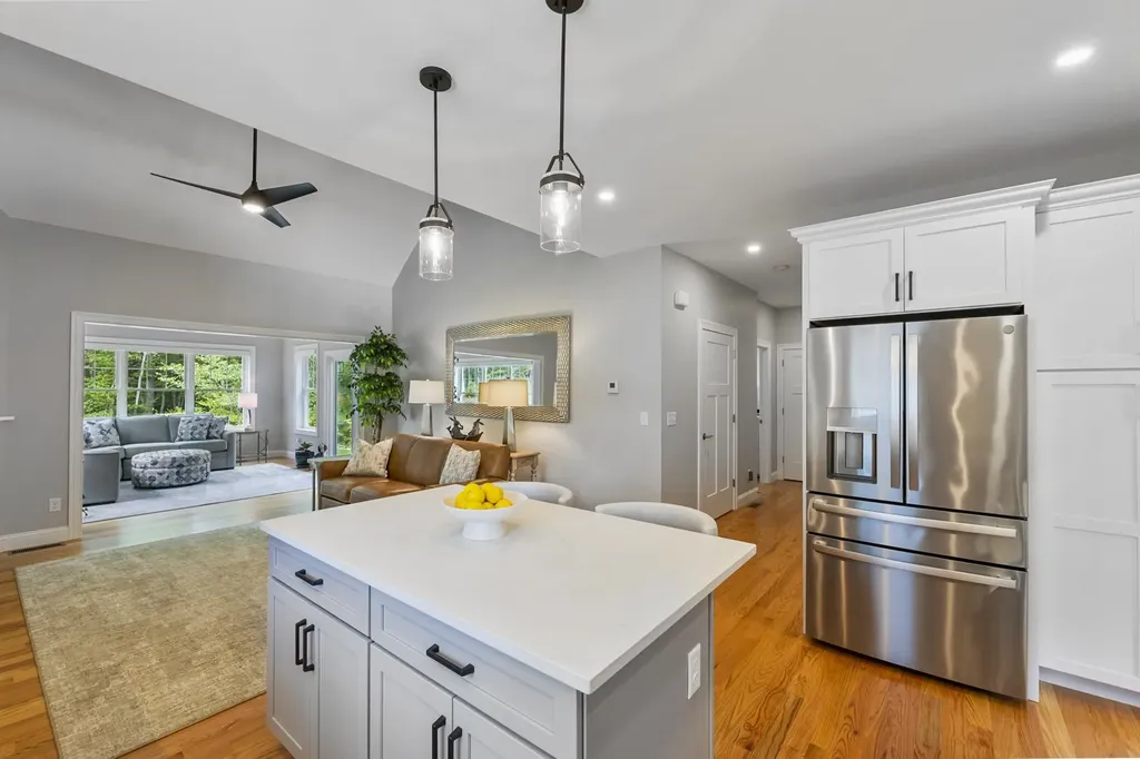 2 Midtrail Crossing Lane Windham NH 03087