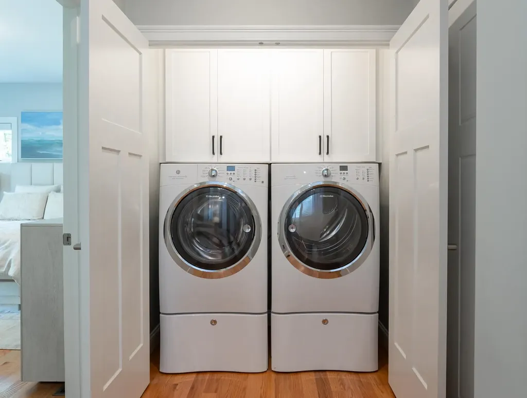 2 Midtrail Crossing Lane Windham NH 03087