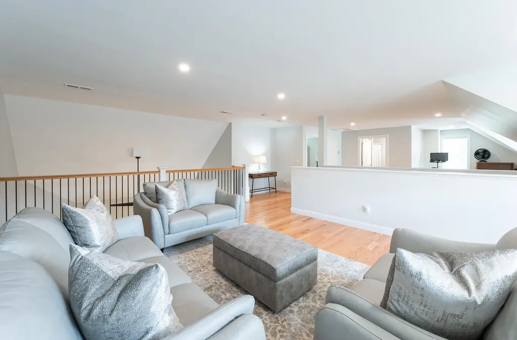 2 Midtrail Crossing Lane Windham NH 03087