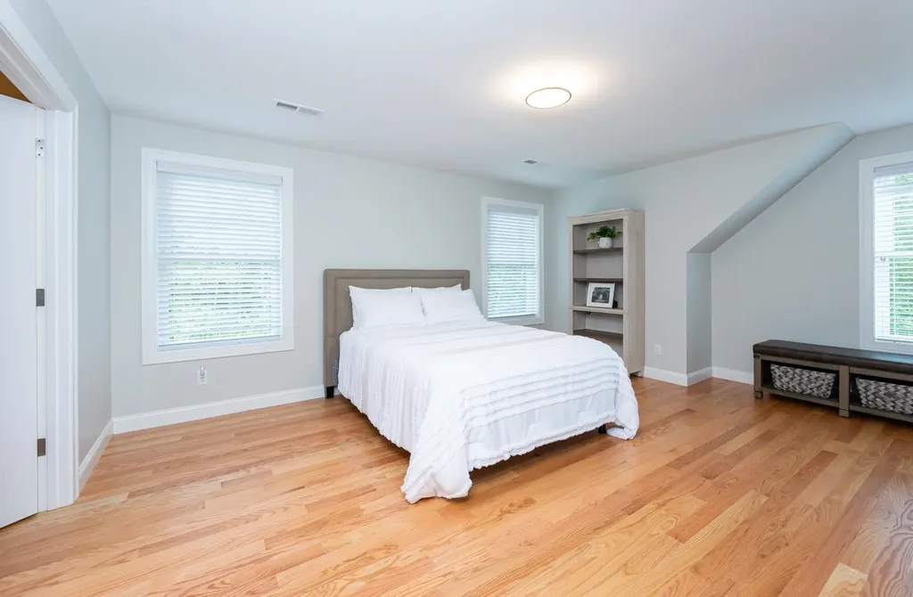 2 Midtrail Crossing Lane Windham NH 03087