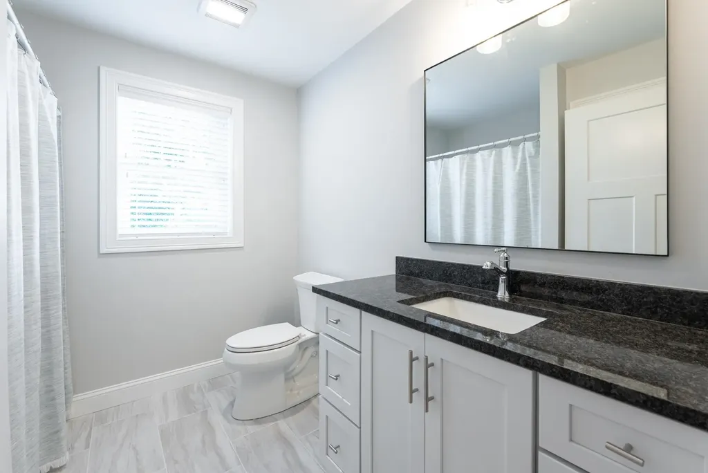 2 Midtrail Crossing Lane Windham NH 03087