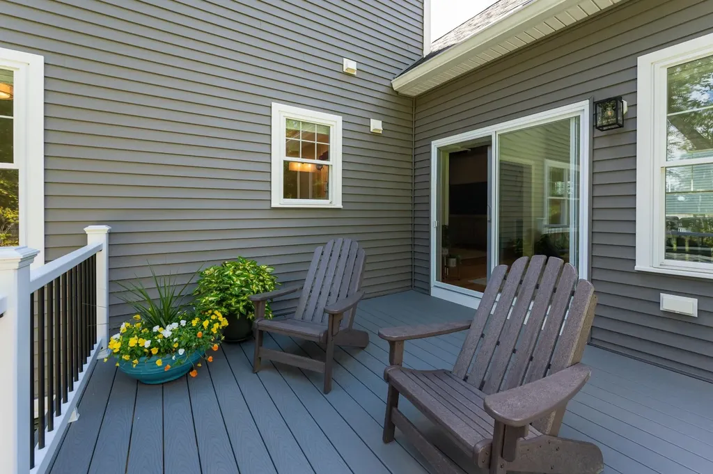 2 Midtrail Crossing Lane Windham NH 03087