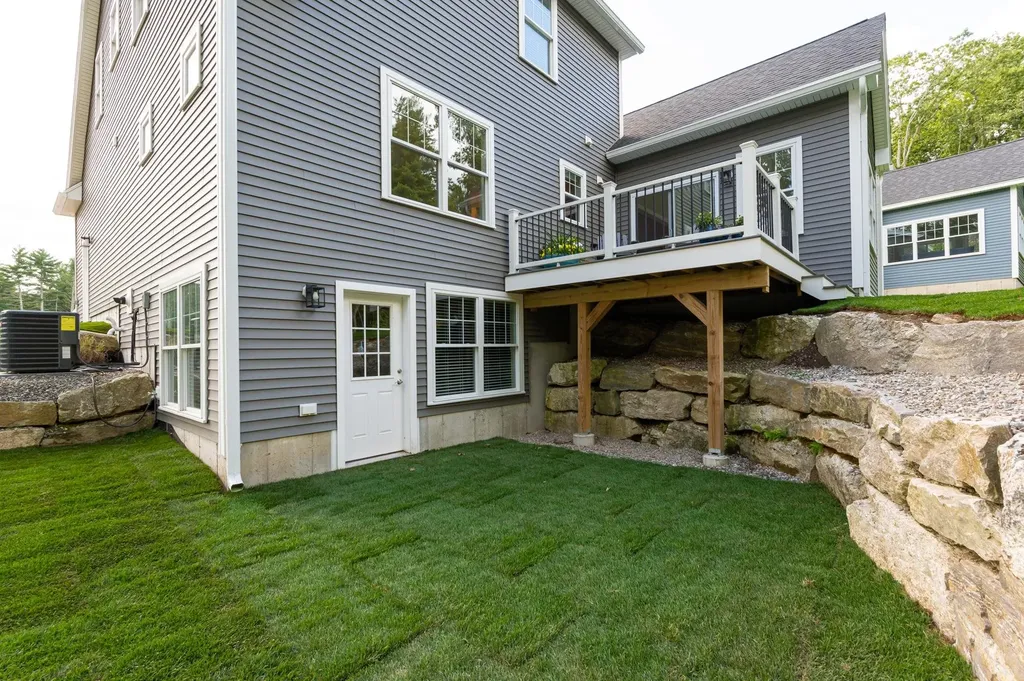 2 Midtrail Crossing Lane Windham NH 03087