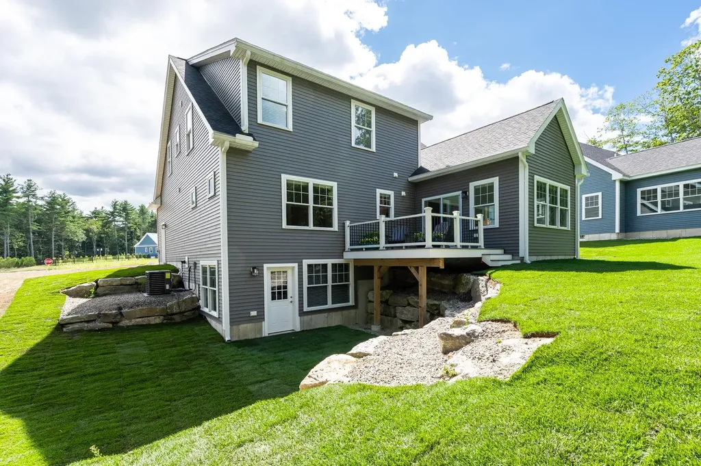 2 Midtrail Crossing Lane Windham NH 03087