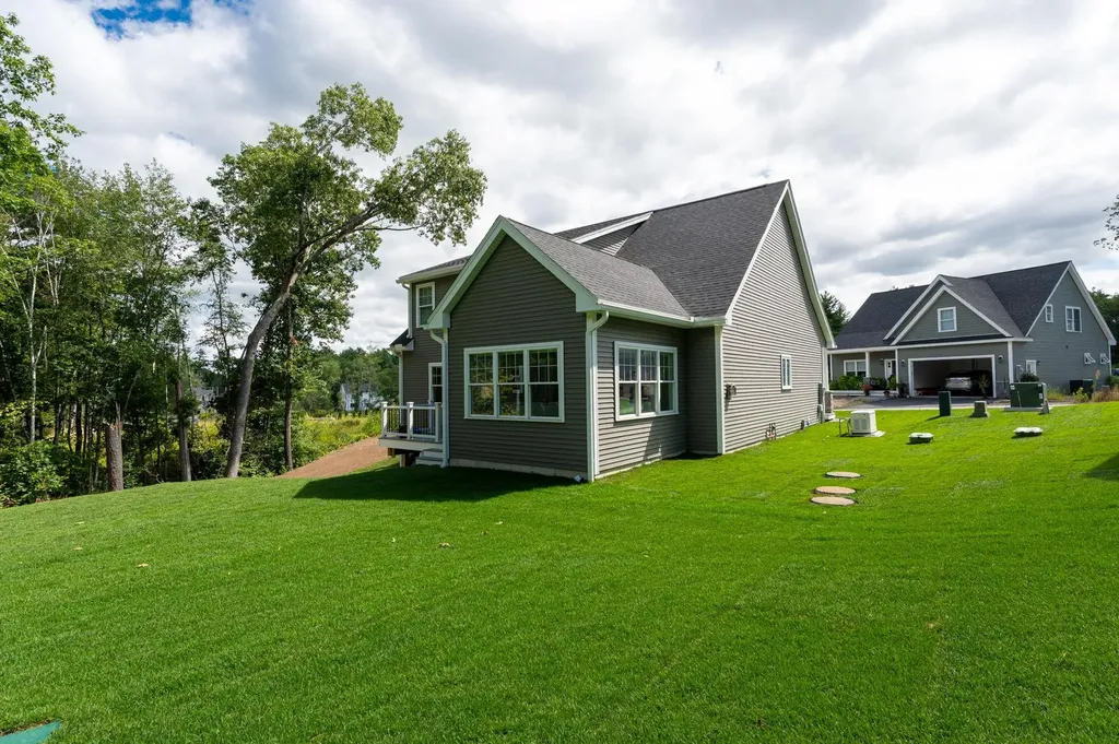 2 Midtrail Crossing Lane Windham NH 03087