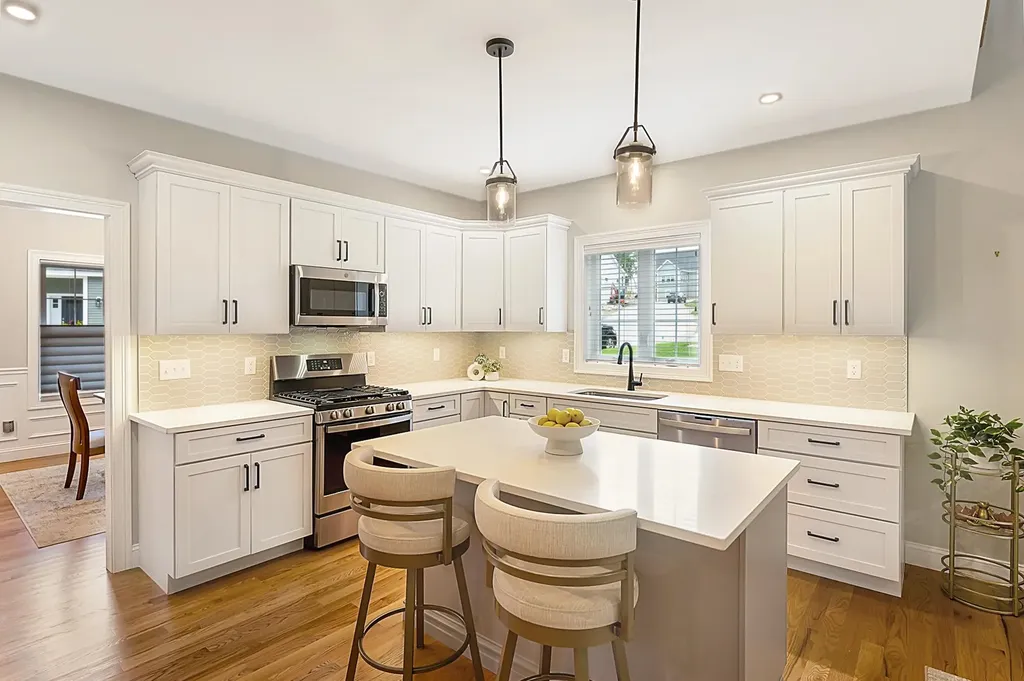 2 Midtrail Crossing Lane Windham NH 03087