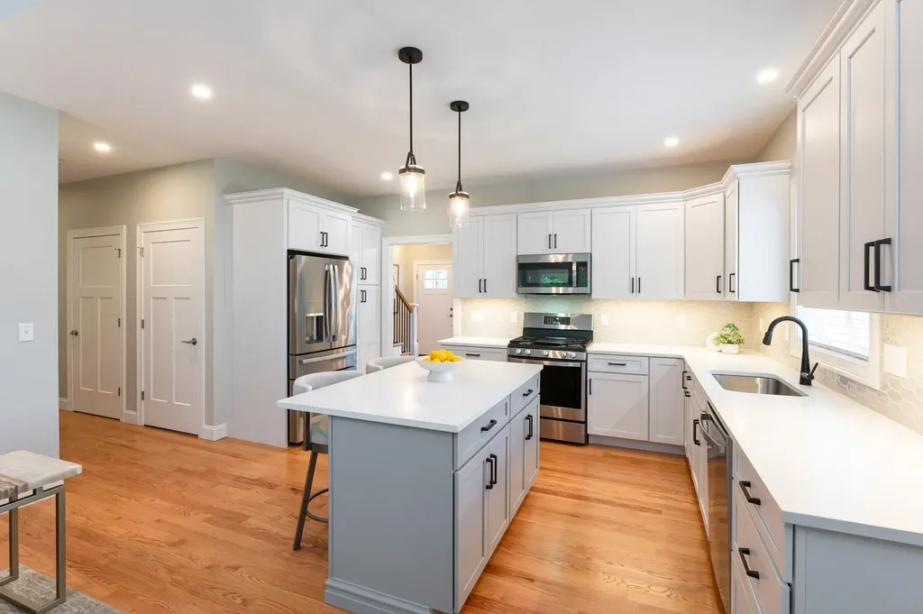 2 Midtrail Crossing Lane Windham NH 03087