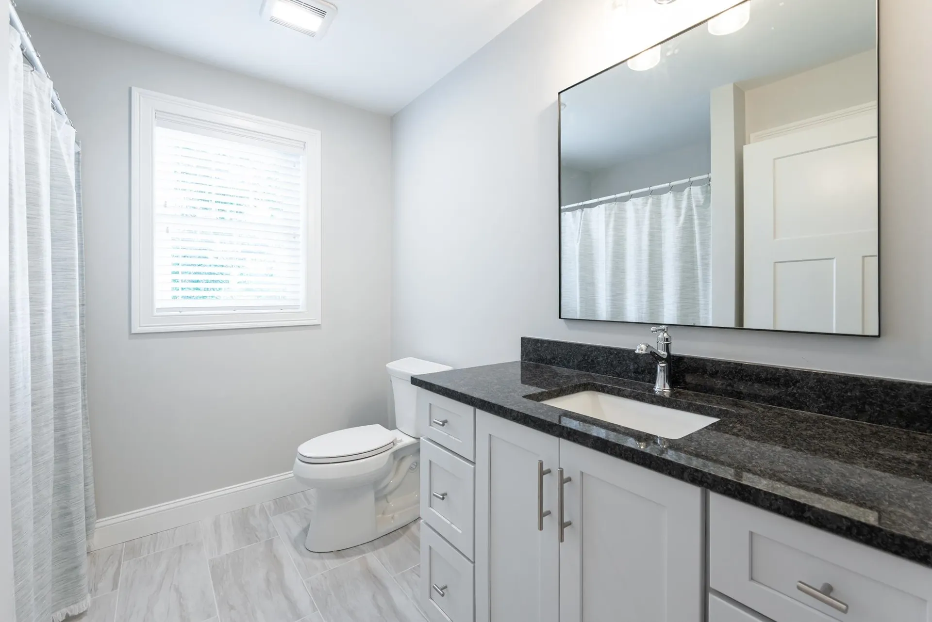 2 Midtrail Crossing Lane Windham NH 03087