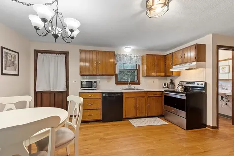 77 Granite Street Londonderry NH 03053