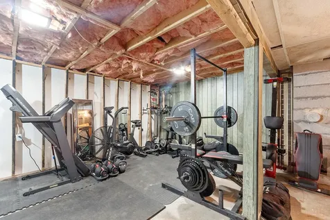 77 Granite Street Londonderry NH 03053