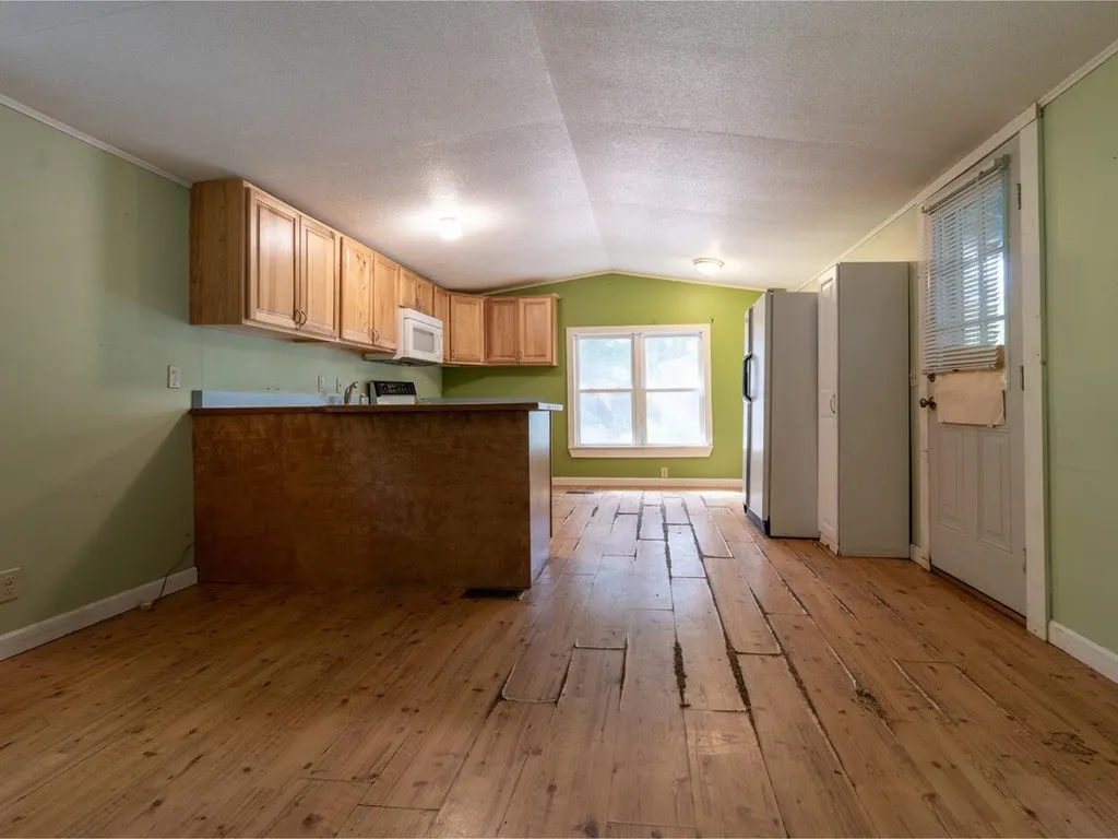 15 Hawthorne Lane Colchester VT 05446