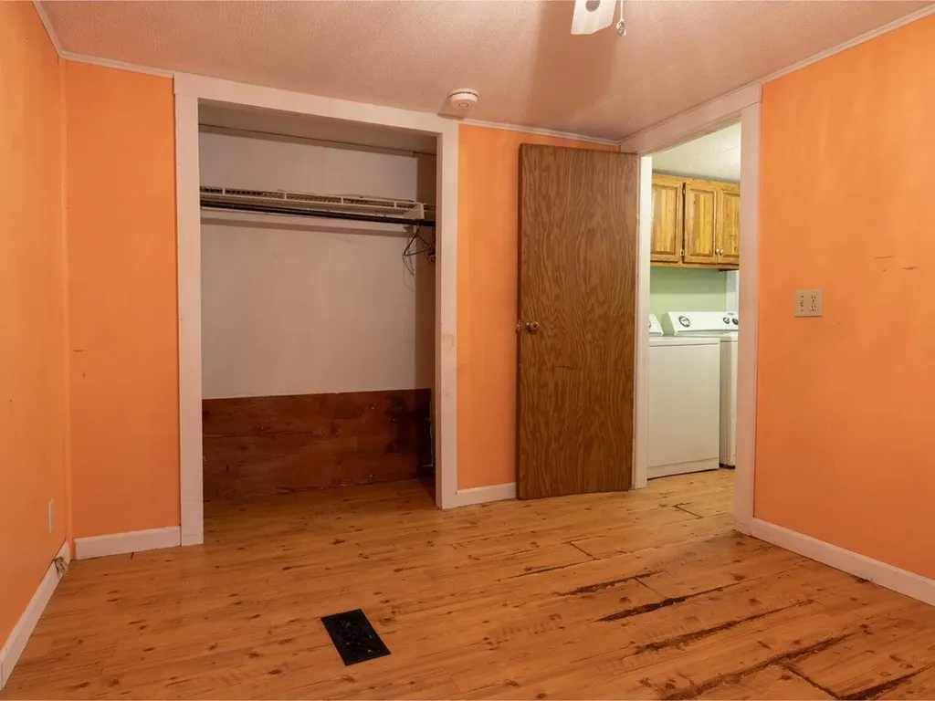 15 Hawthorne Lane Colchester VT 05446