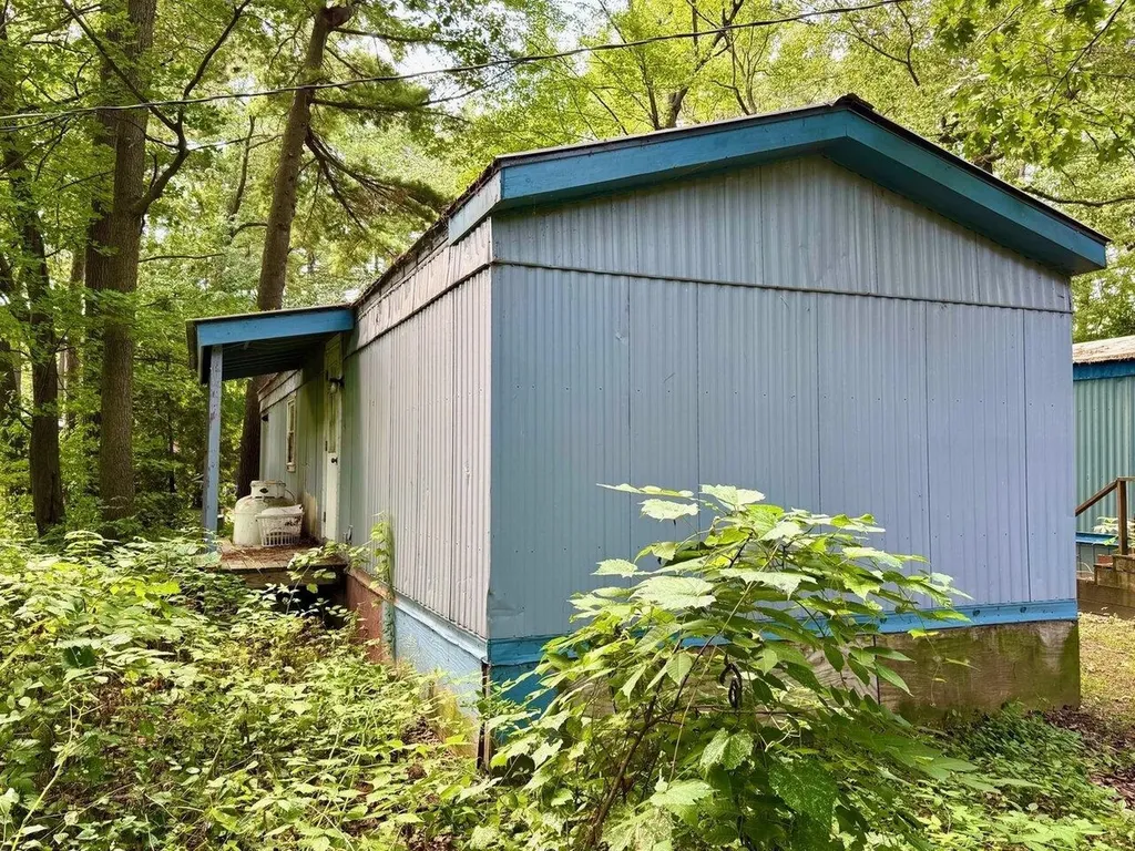 15 Hawthorne Lane Colchester VT 05446