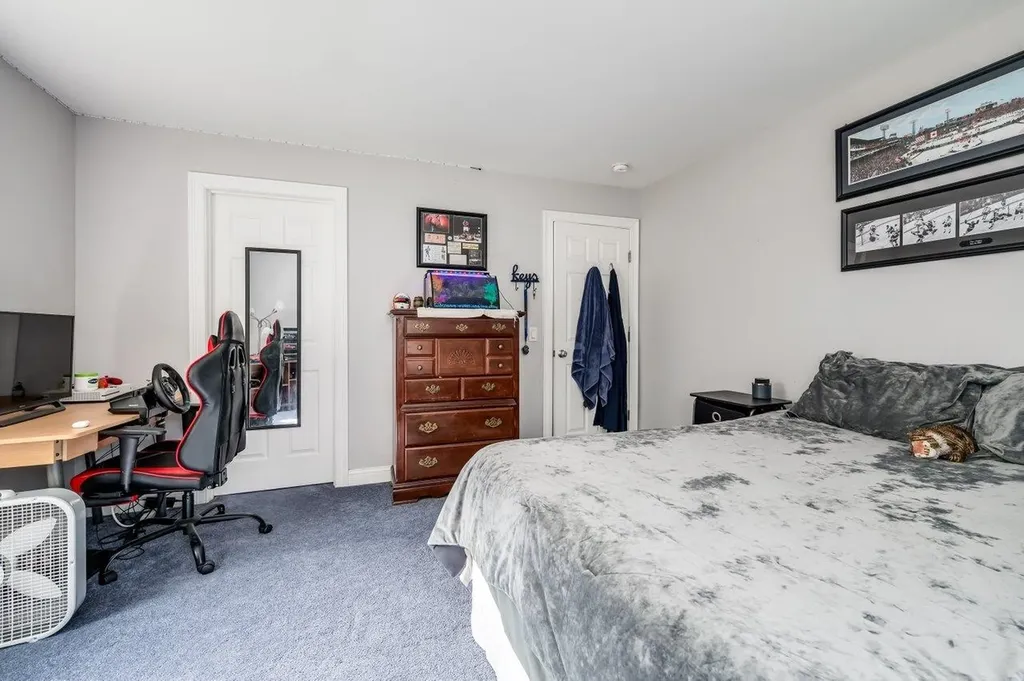 12 Carriage Hill Lane Dover NH 03820