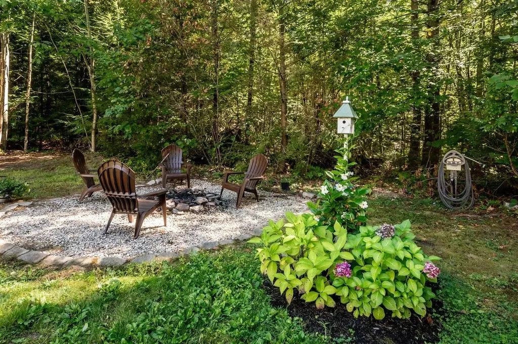 12 Carriage Hill Lane Dover NH 03820