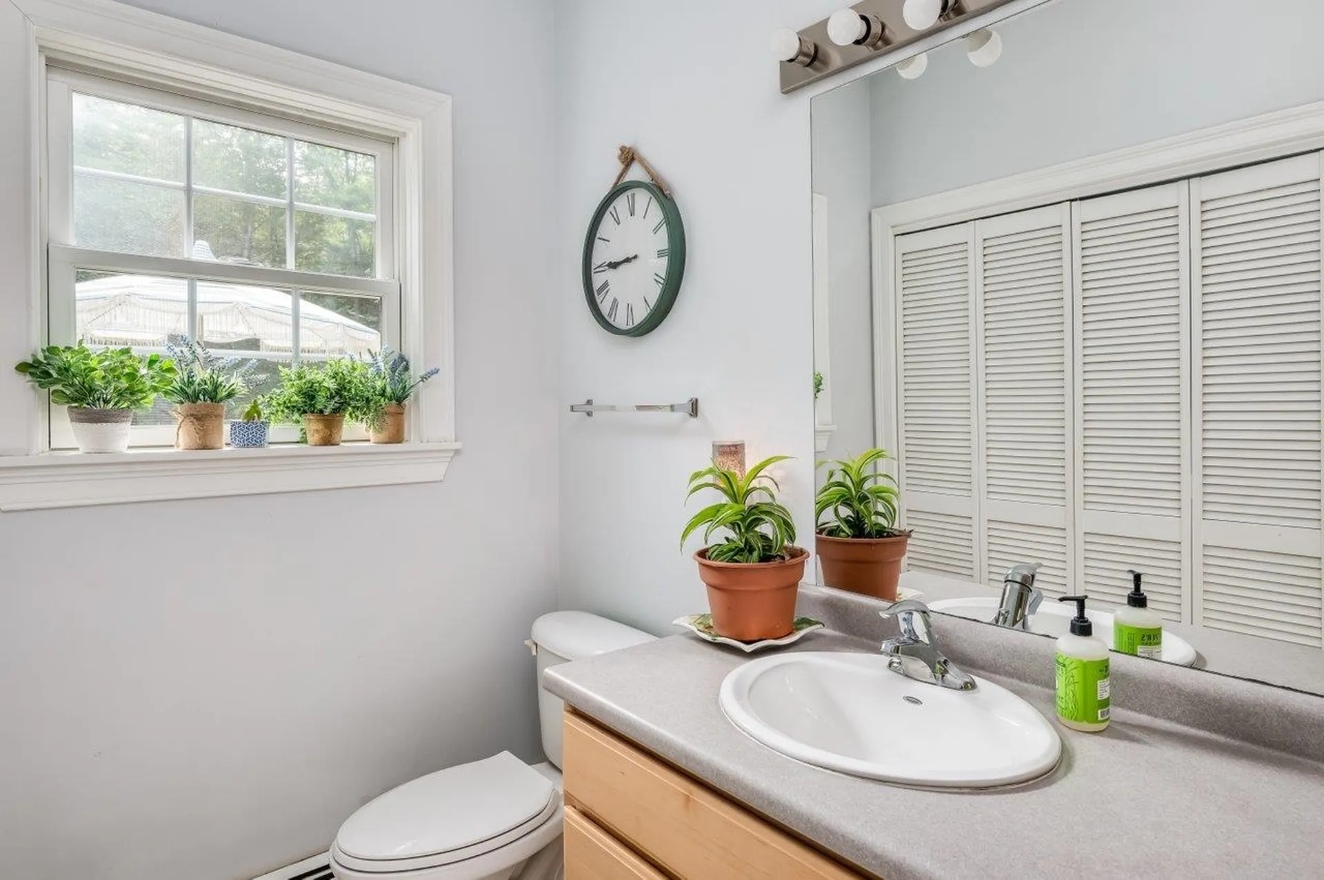 12 Carriage Hill Lane Dover NH 03820