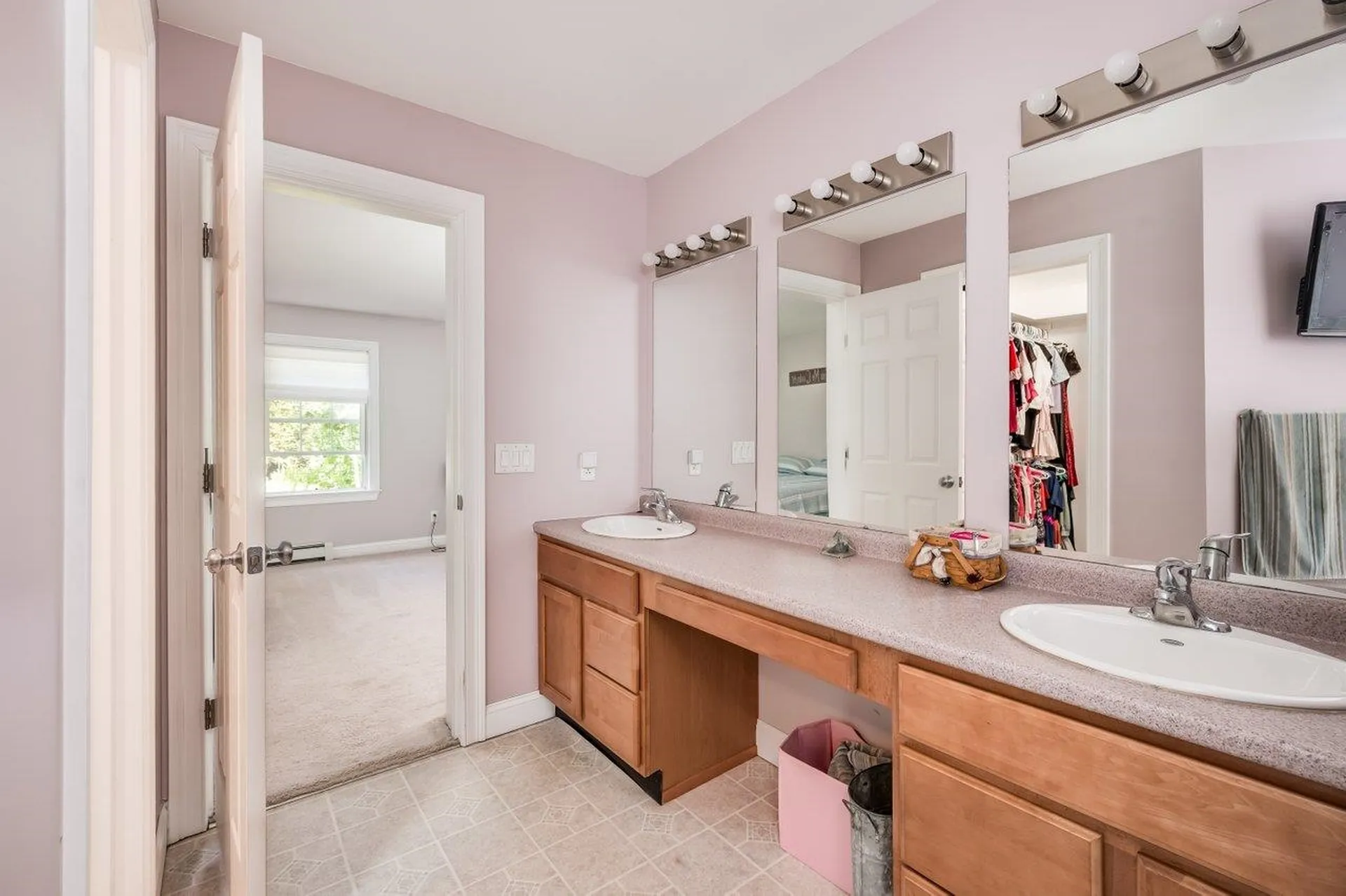 12 Carriage Hill Lane Dover NH 03820