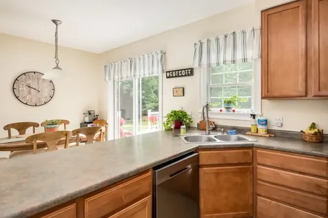 12 Carriage Hill Lane Dover NH 03820