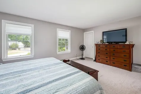 12 Carriage Hill Lane Dover NH 03820