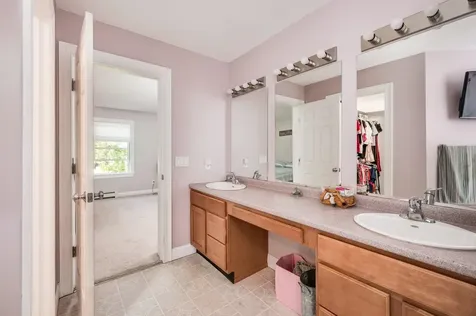 12 Carriage Hill Lane Dover NH 03820