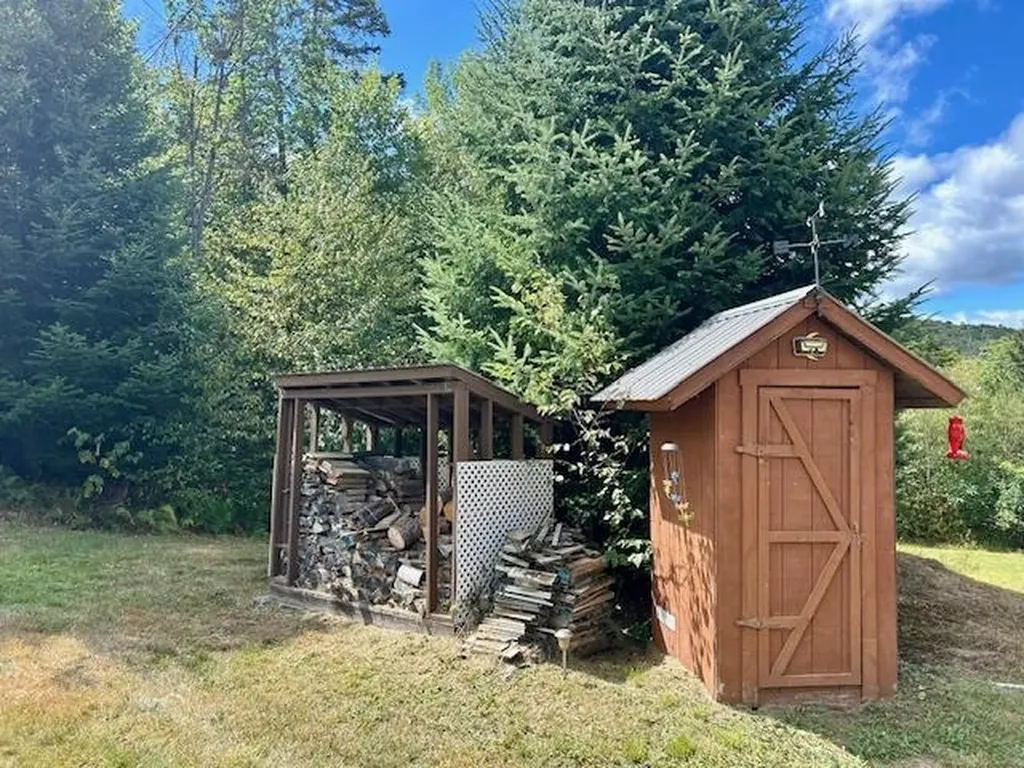 2274 Macintosh Hill Road Bethel VT 05032