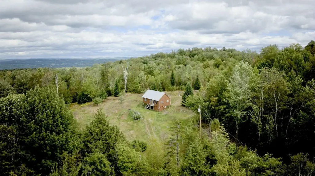 2274 Macintosh Hill Road Bethel VT 05032