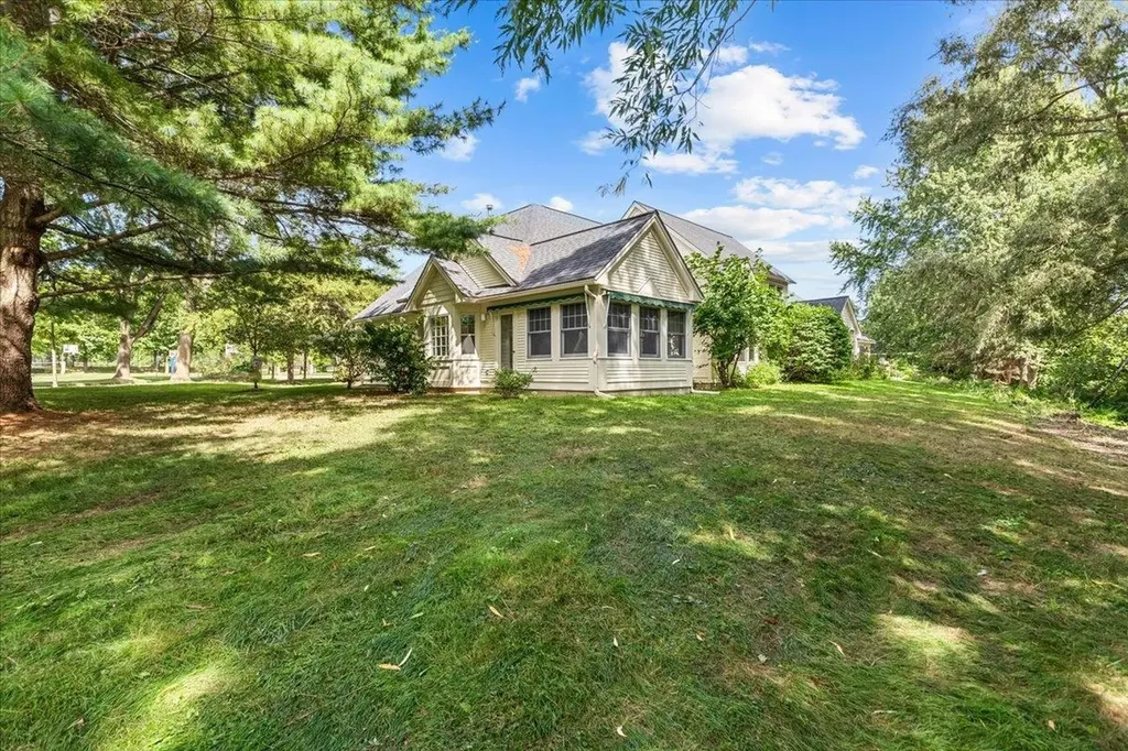 45 Eastman Farm Road Burlington VT 05408