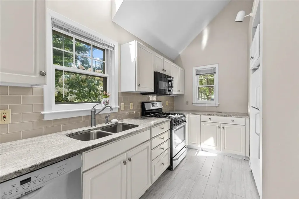 45 Eastman Farm Road Burlington VT 05408