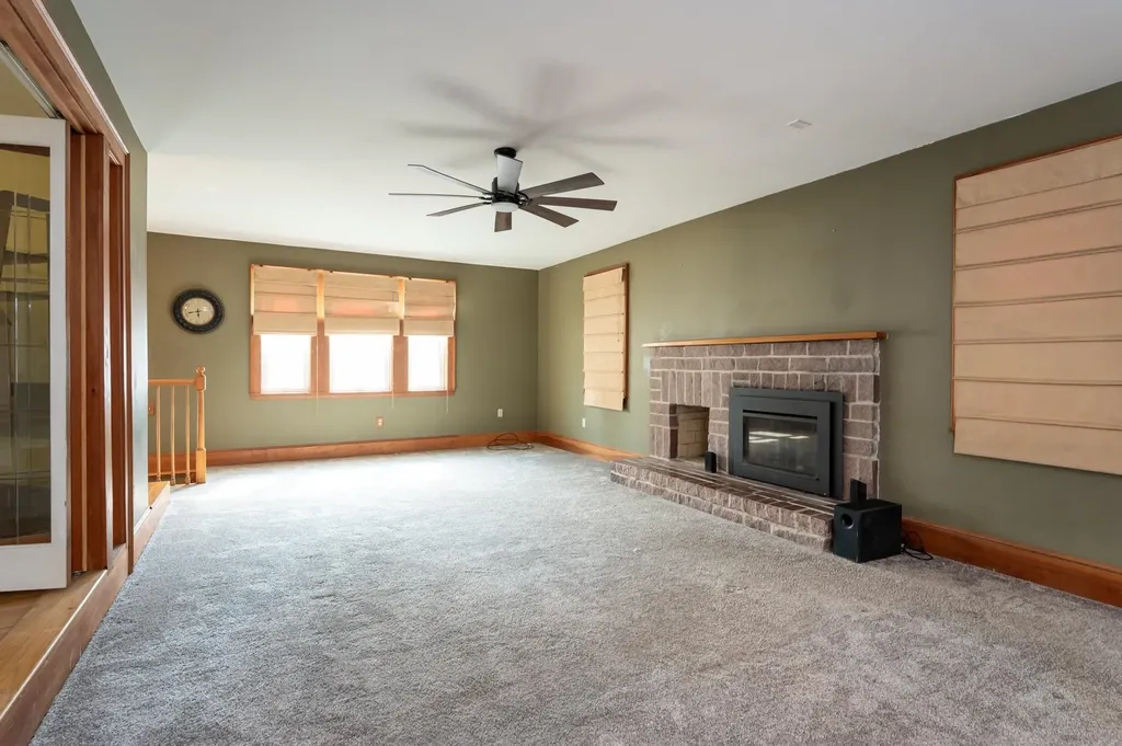 15 Learned Street Nashua NH 03060