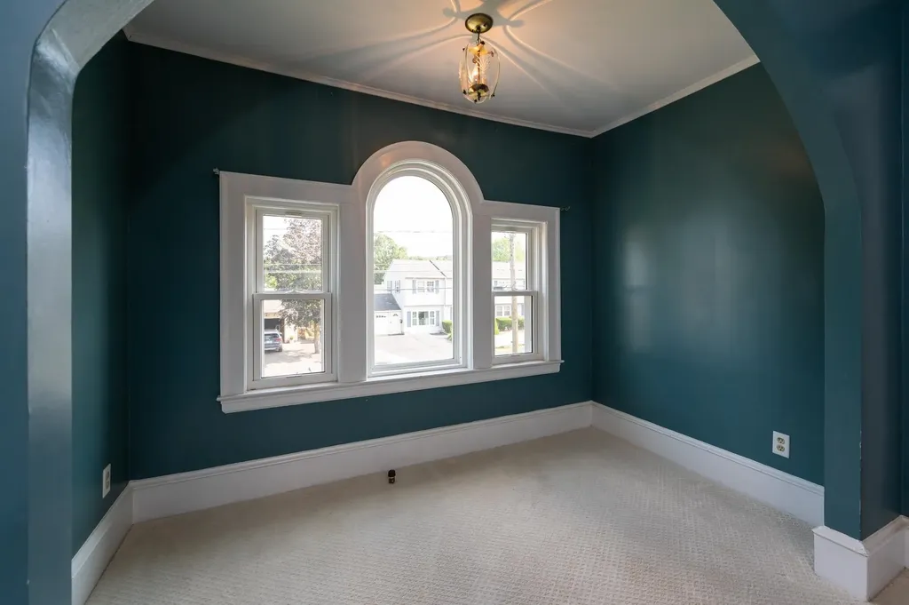 15 Learned Street Nashua NH 03060