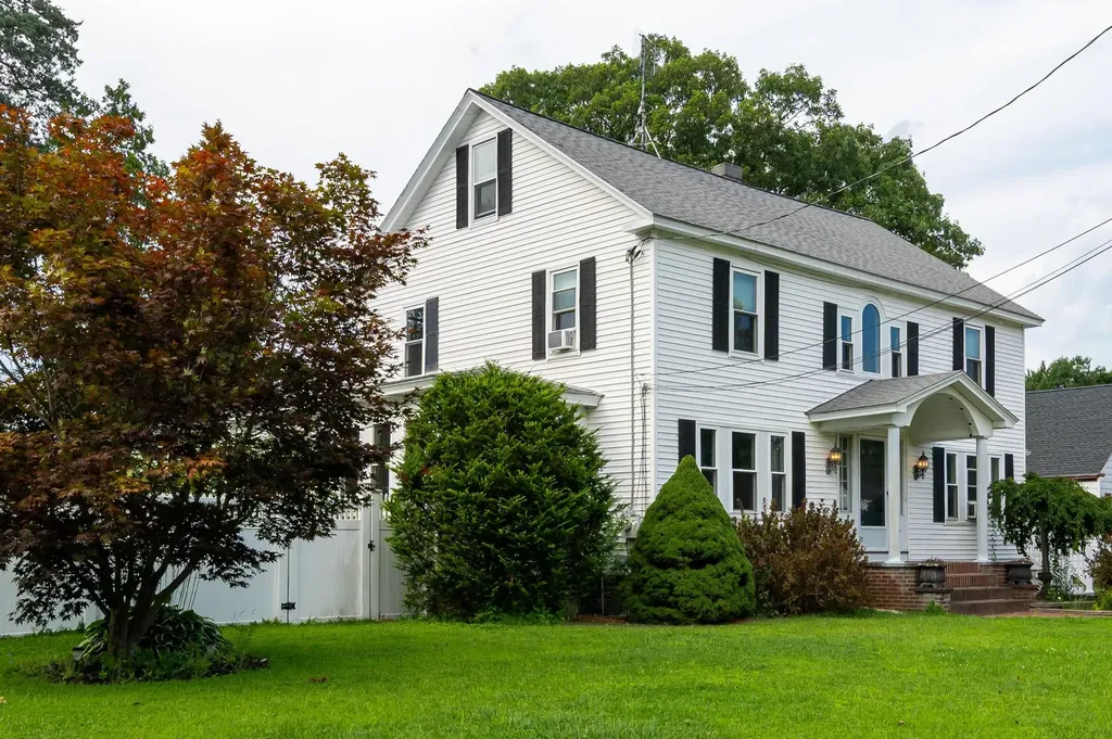 15 Learned Street Nashua NH 03060