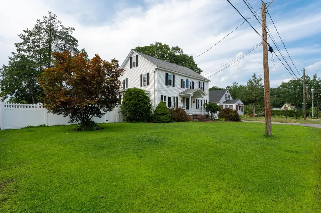 15 Learned Street Nashua NH 03060