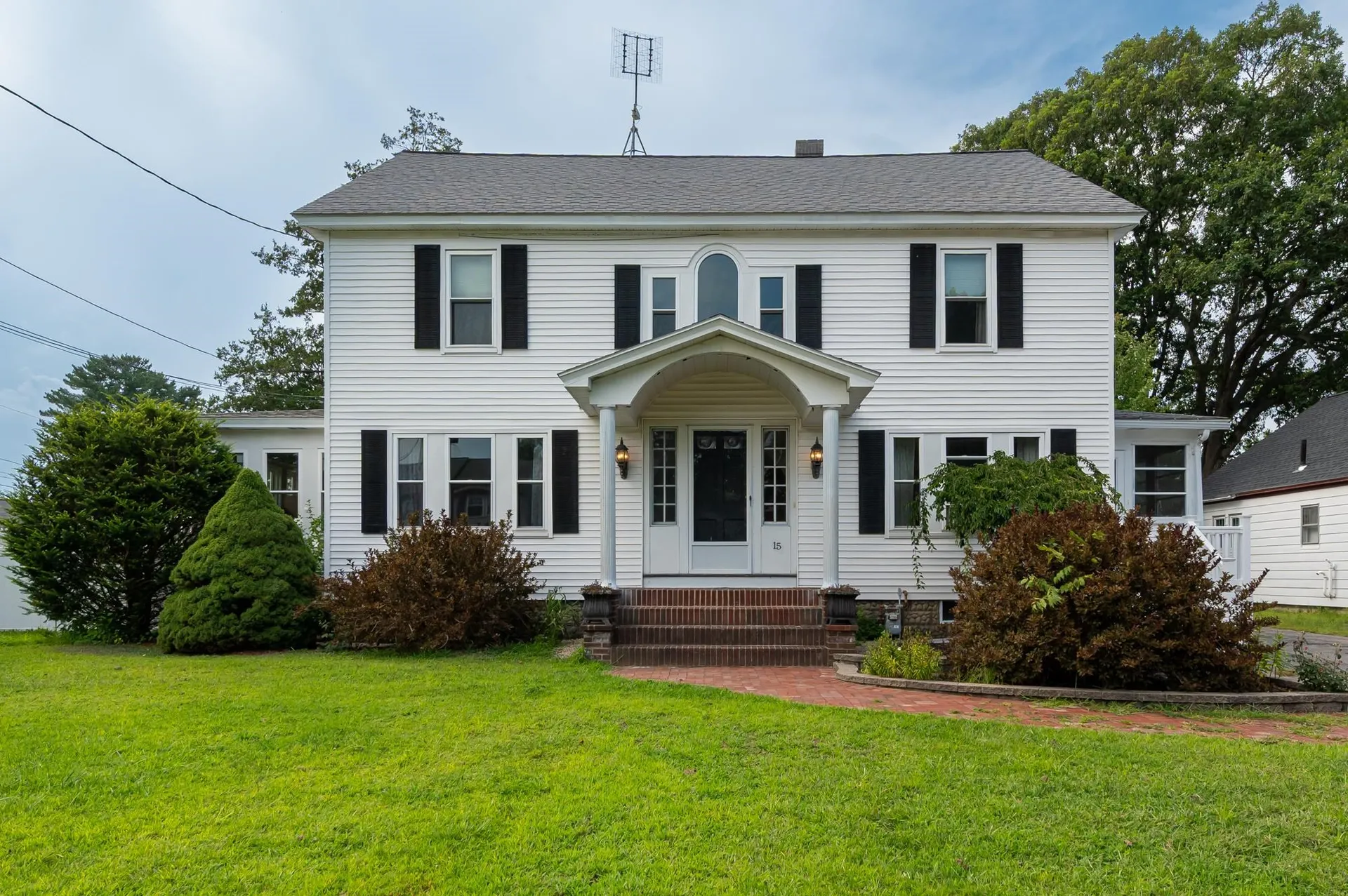 15 Learned Street Nashua NH 03060