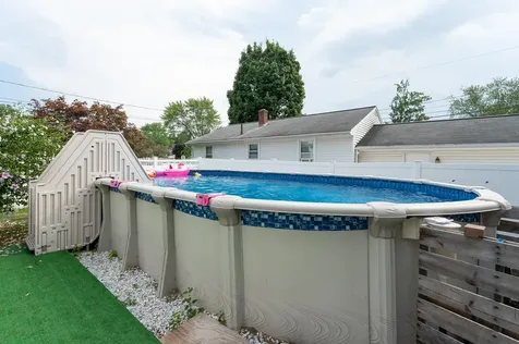 15 Learned Street Nashua NH 03060