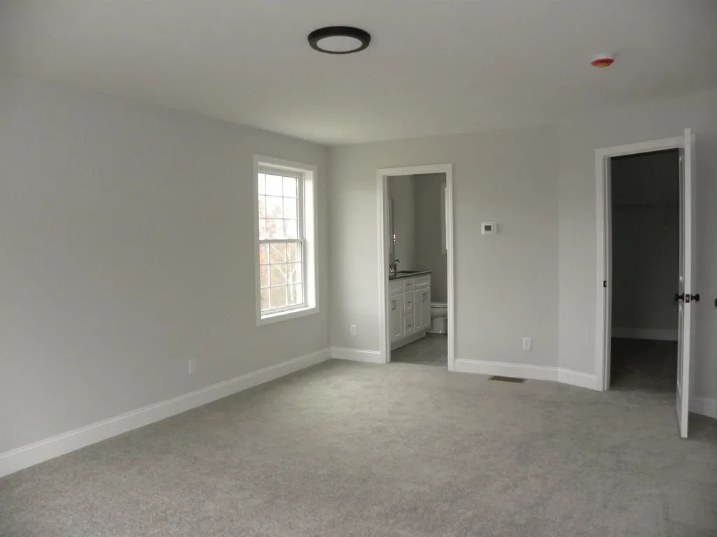 309 Karatzas Avenue Manchester NH 03104