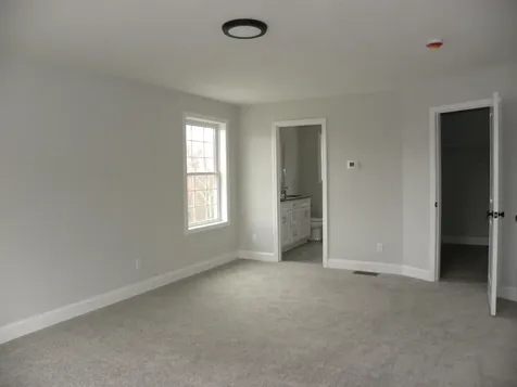 309 Karatzas Avenue Manchester NH 03104