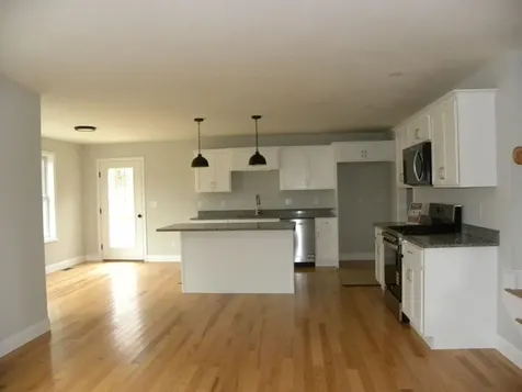 309 Karatzas Avenue Manchester NH 03104