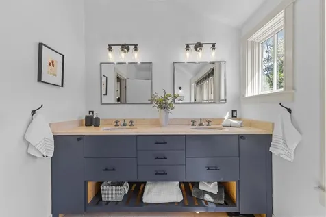 341 Forestdale Farm Lane Stowe VT 05672