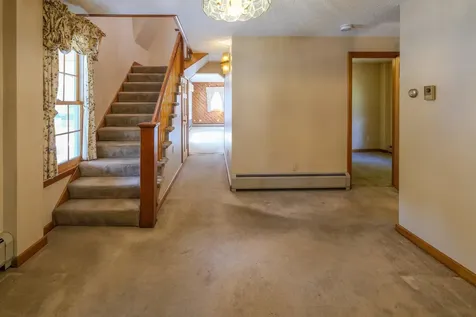 8 Meadow Street Ludlow VT 05149