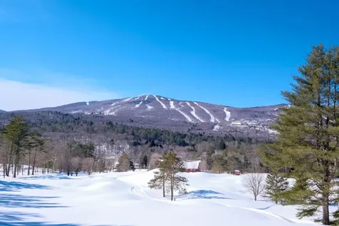 8 Meadow Street Ludlow VT 05149