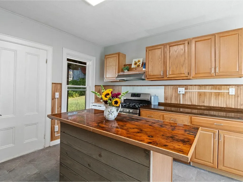22 Railroad Street Milton VT 05468