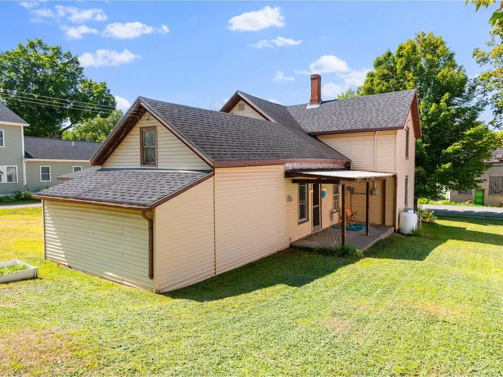 22 Railroad Street Milton VT 05468