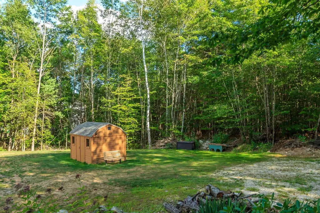 10 Companion Road Deerfield NH 03037