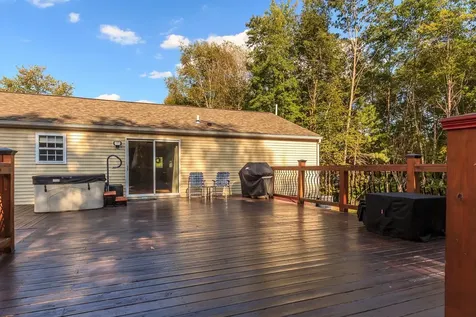 10 Companion Road Deerfield NH 03037
