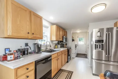 10 Companion Road Deerfield NH 03037