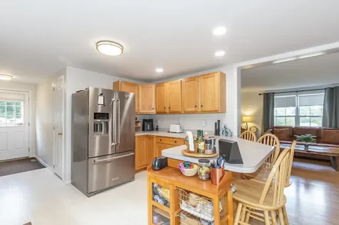 10 Companion Road Deerfield NH 03037