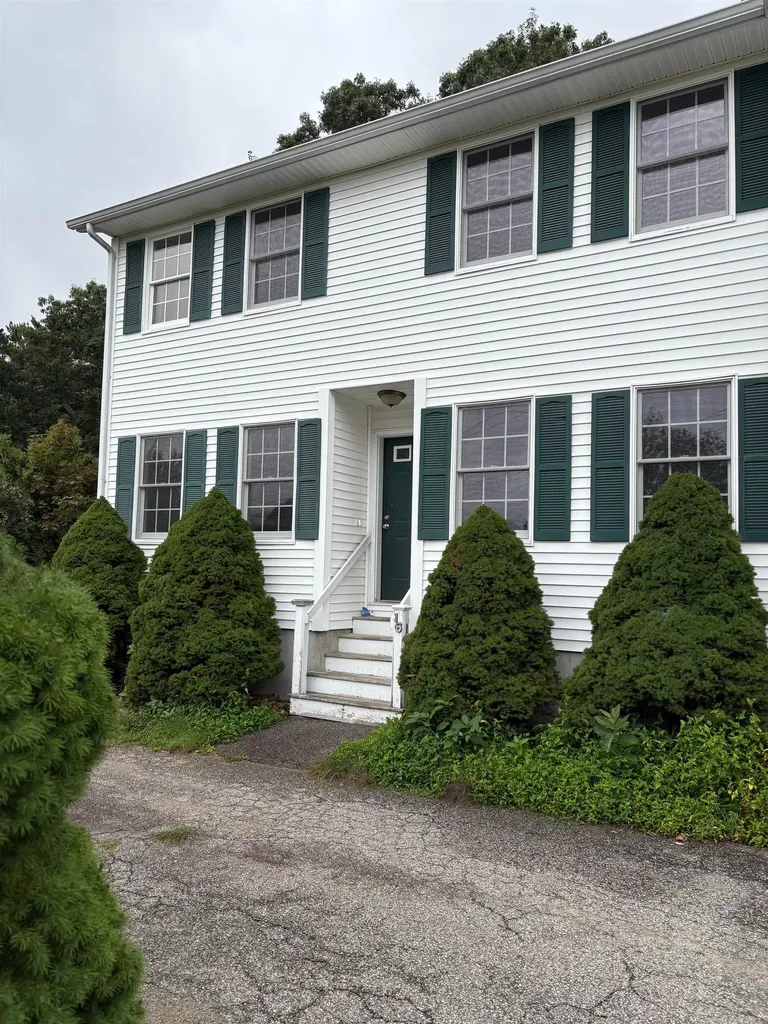 16 Fowlers Court Seabrook NH 03874