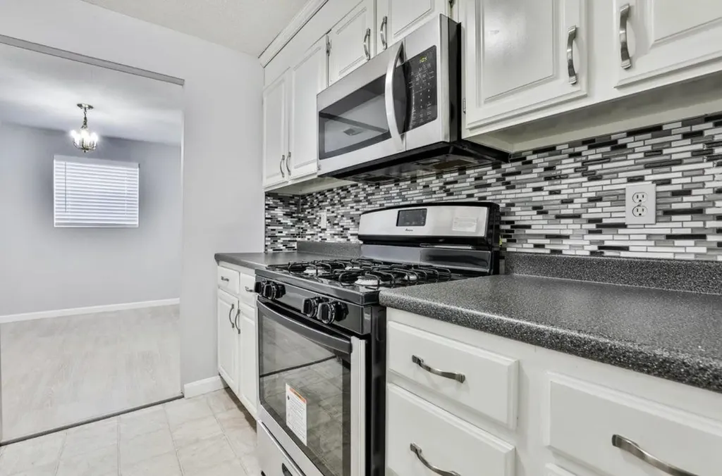 1 Louisburg Square Nashua NH 03060